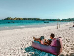 digital nomad in loondienst